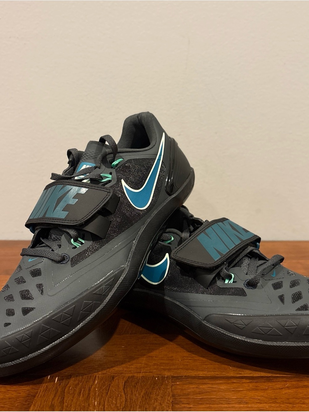 Nike Zoom Rotational 6 Anthracite Throwing Shoes FZ9606-001 Men’s 8 Womens 9.5